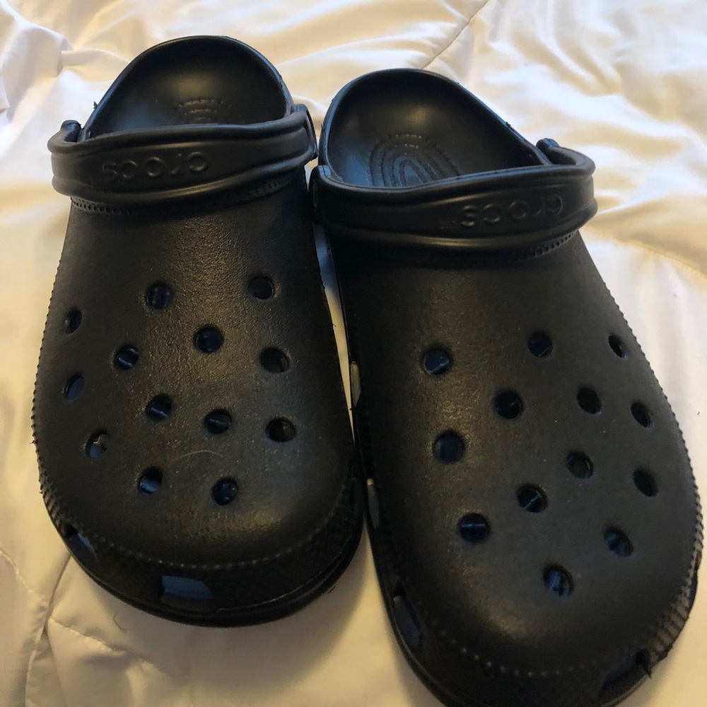 Black Crocs